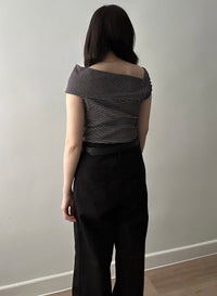 條紋不規則露肩tops