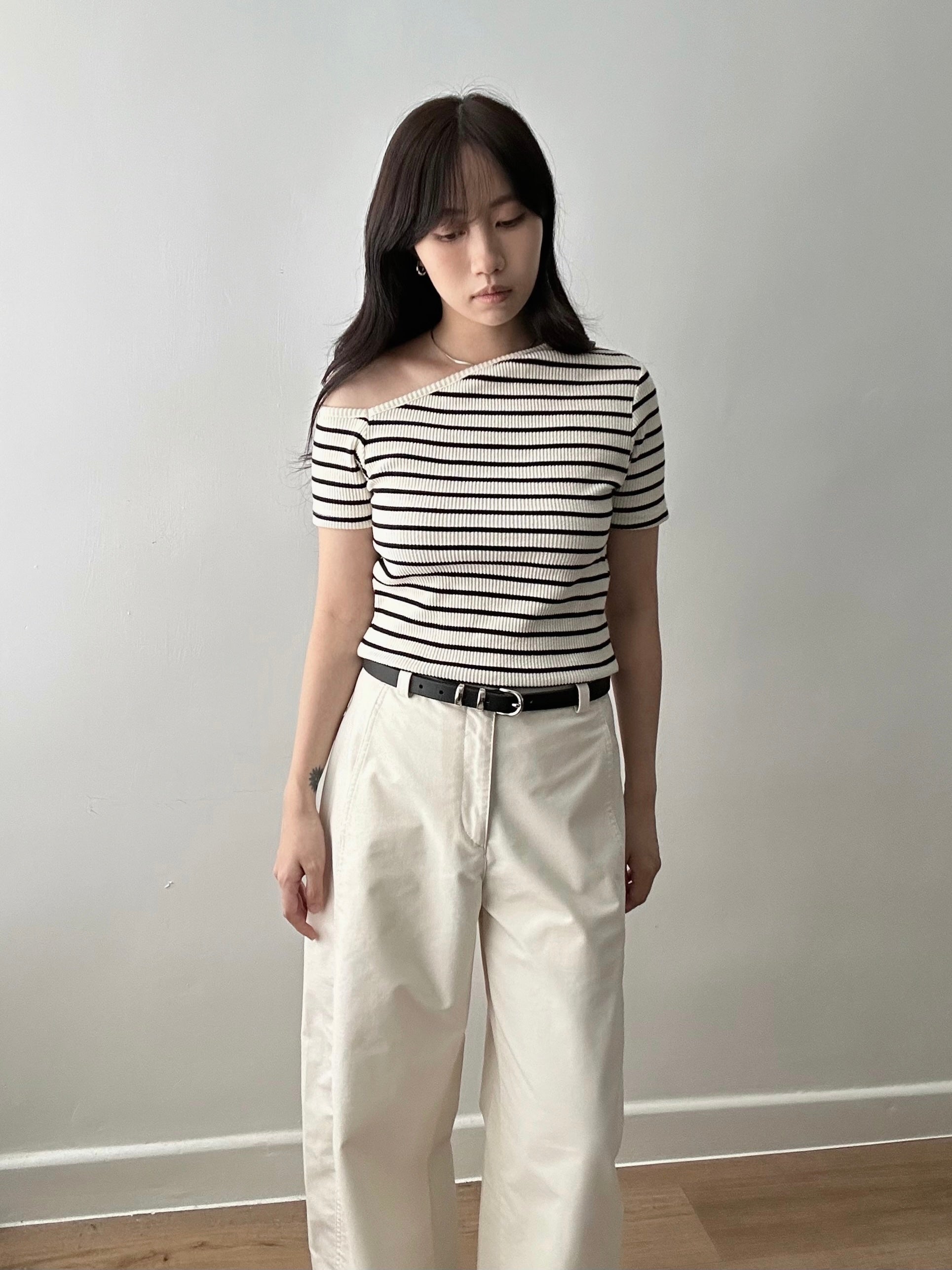 條紋露肩tops
